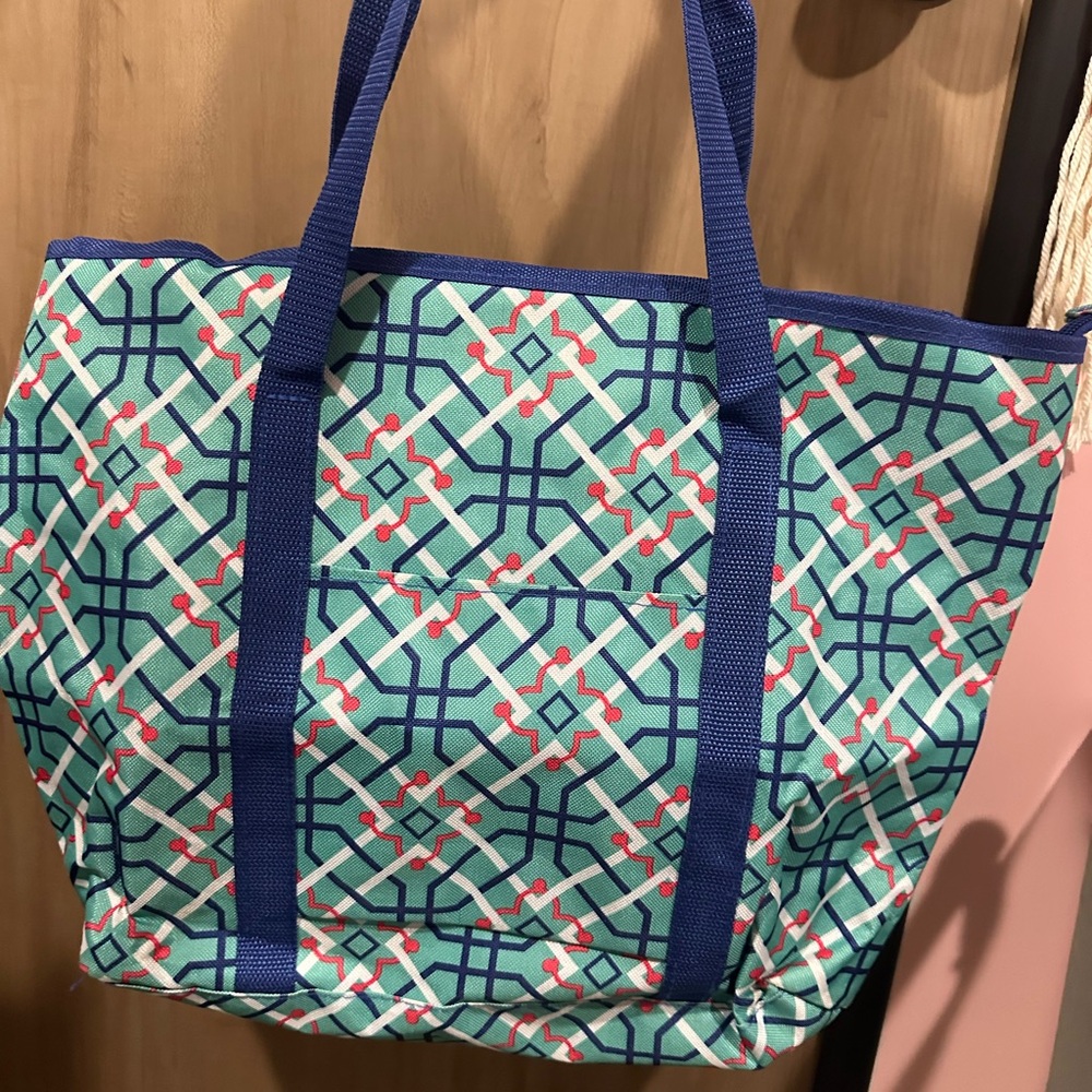 Geometric Patterned Tote Bag - Picture 4 of 4